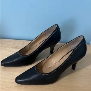 Rockport Black Leather Heels Timeless Elegance